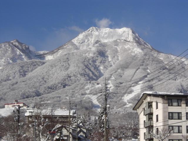Akakura Yours Inn Мёко Экстерьер фото